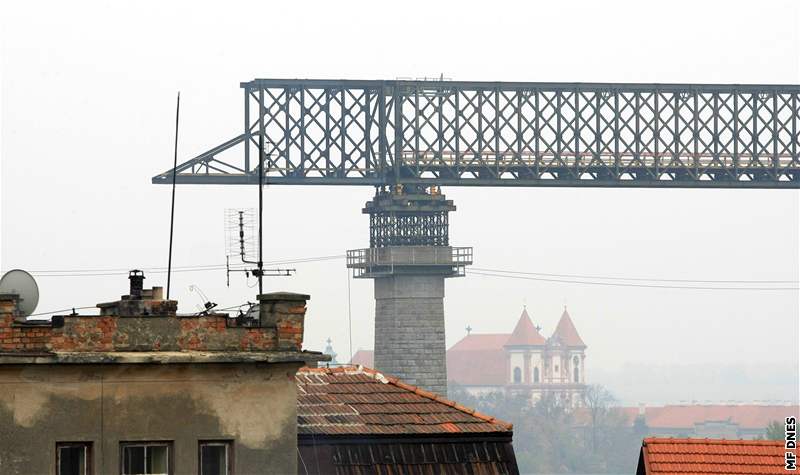 elezniní most ve Znojm prochází náronou rekonstrukcí