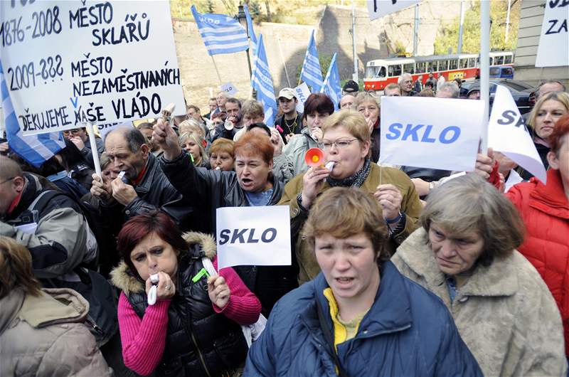 Sklái se krom záijové mzdy asi nedokají ani výplaty za íjen a listopad.