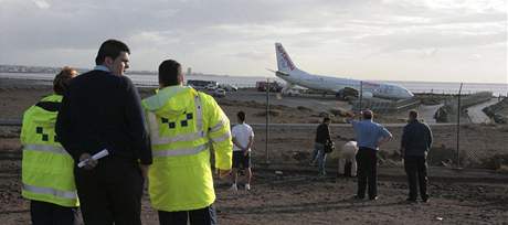 Letadlo spolenosti Air Europe sjelo pi pistn na Lanzarote z ranveje. (31. jna 2008)