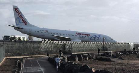 Letadlo spolenosti Air Europe sjelo pi pistn na Lanzarote z ranveje. (31. jna 2008)