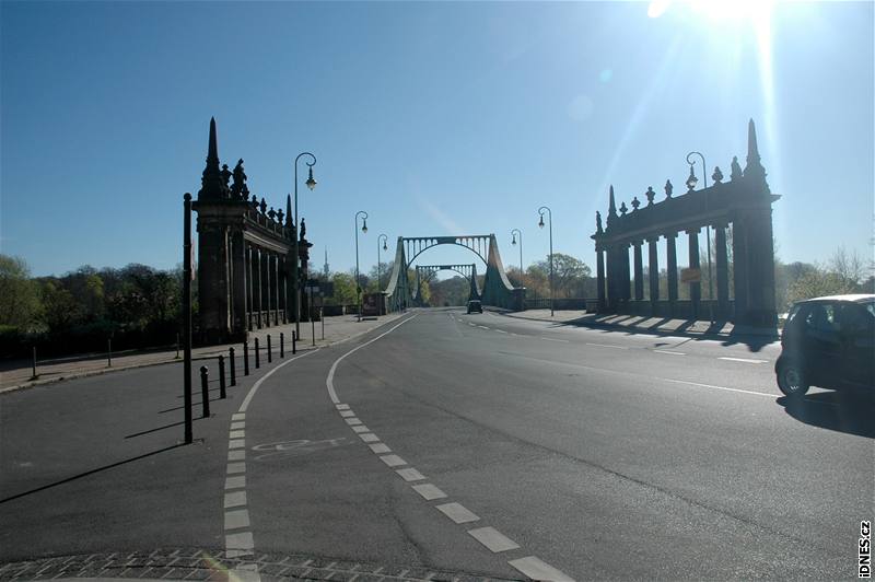 Nmecko, Berlín, Glienicker Brücke