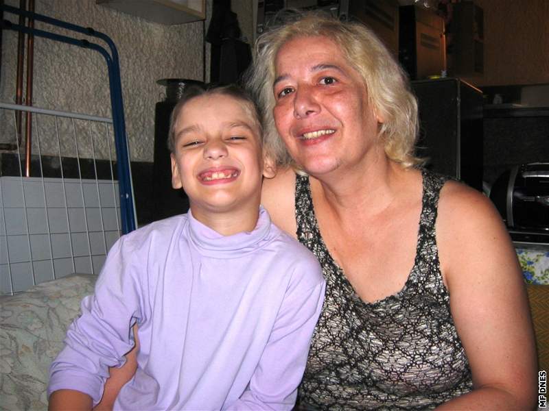 Malý Ivánek se svou tetou Evou