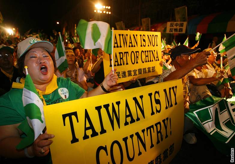 Protestní akce v Tchaj-peji proti návtv chen Jün-lina (3.11.2008)