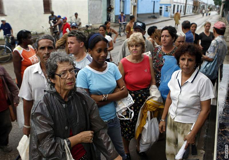 Kubánci utíkají ped hurikánem Paloma
