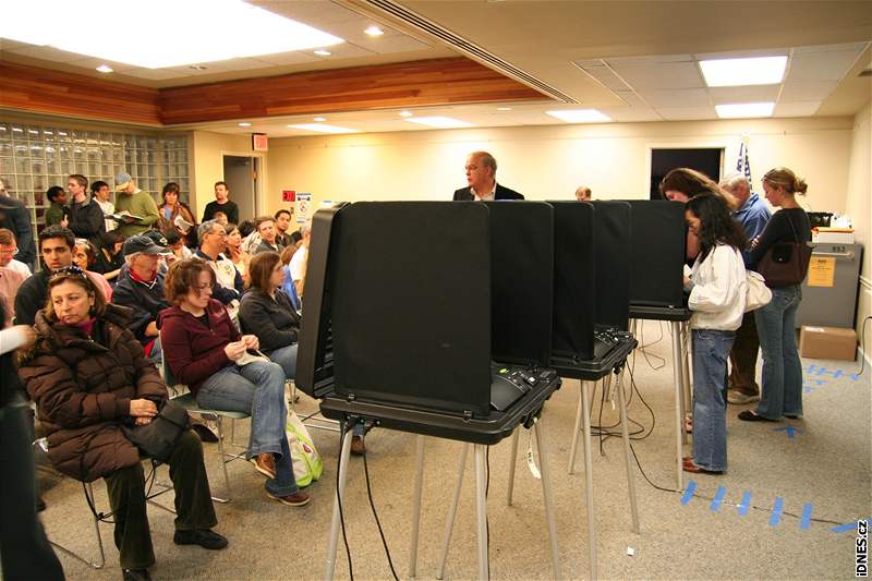 Volii ve Fairfax County ve Virginii hojn vyuívají monosti hlasovat pedasn.