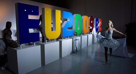 eská republika zvolila pro pedsednictvím EU výrazn barevné logo.