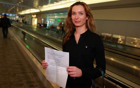 První cestující bez víza se 17. listopadu stala Lenka ílová. Zájemc se za dva msíce objevilo est tisíc.