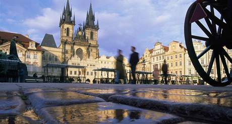 Praha pitahuje vysokokolsky vzdlané lidi z celé republiky, Praané míí do stedních ech. Ilustraní foto.