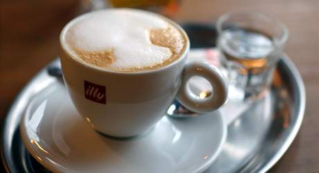 Cappuccino v Style Cafe ve Slavkov u Brna