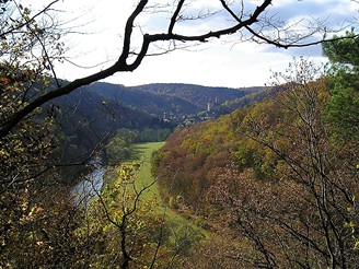 Hrad a msteko Hardegg od vchodu