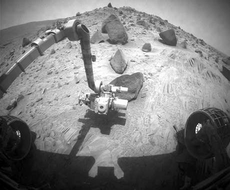 Sonda Spirit zkoumající planetu Mars