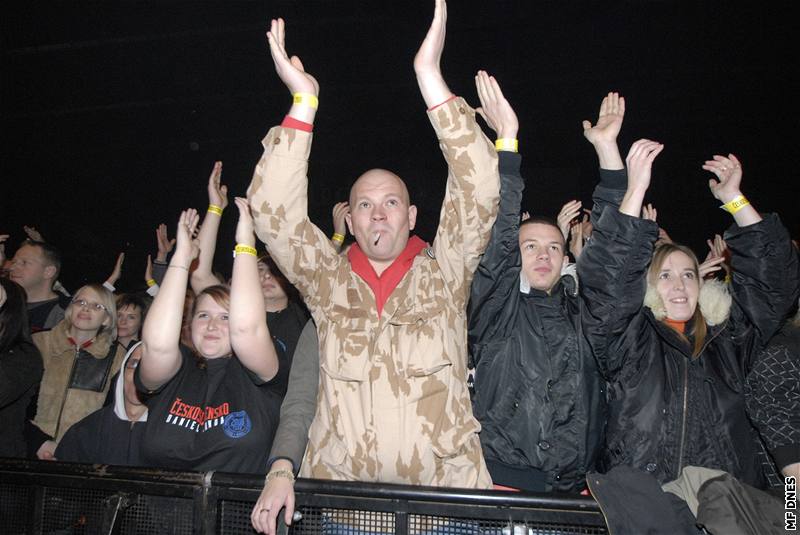 Dan Landa v Plzni zakonil turné eskoslovensko 2008, nyní ho eká premiéra inscenace Tajemství Zlatého draka v Národním divadle Brno.