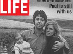 Paul McCartney s manelkou na tituln strnce znu Life z roku 1969