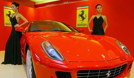 Multifunkn systm Manettino najdete i na volantu vozu Ferrari 599 GTB Fiorano.
