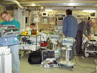 Kontrola techniky v poln nemocnici