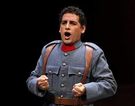 Opera Dcera pluku - tenor Juan Diego Florez 