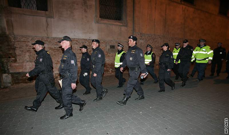 Jihomoravská policejní razie odhalila stovku podnapilých dtí