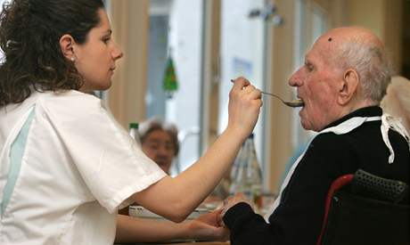 Na dovolenou mohou vyrazit i lidé, kteí peují o své dlouhodob nemocné píbuzné i známé. Bhem té doby se o n postarají napíklad v nemocnici i hospici. (Ilustraní snímek)