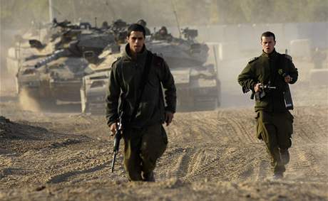 Izraelt vojci pobl kibucu Nahal Oz pobl psma Gazy (19. prosinec 2008)