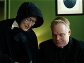 Z filmu Pochyby - Meryl Streepov a Philip Seymour Hoffman