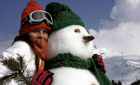 Dtským zimním radovánkám poasí o Vánocích nejspí dopeje, tvrdí meteorologové.