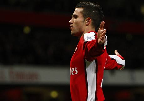 Arsenal: útoník van Persie se raduje ze vstelené branky