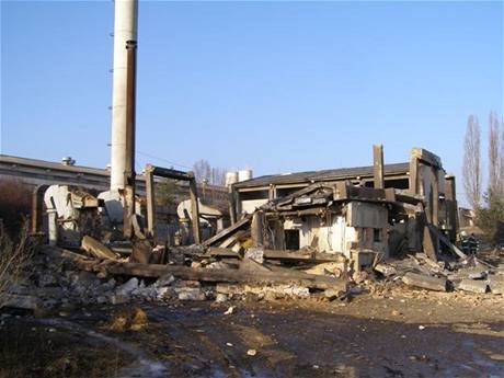 Výbuchem zniená kotelna v erné Hati na Plzesku