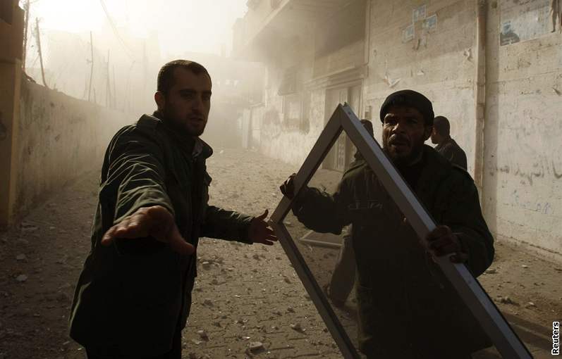 Izraelské útoky v pásmu Gazy trvají ji pátým dnem (31. 12. 2008)