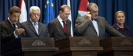 Spolená tisková konference mise EU a francouzského prezidenta Sarkozyho po jednání s éfem palestinské samosprávy Mahmúdem Abbásem.