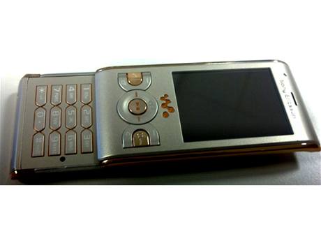 Sony Ericsson W595 Sandy Gold