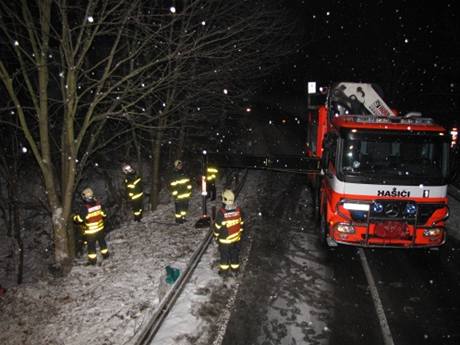 Vyproovn subaru po nehod na okraji Ostravy (4.1.2009)