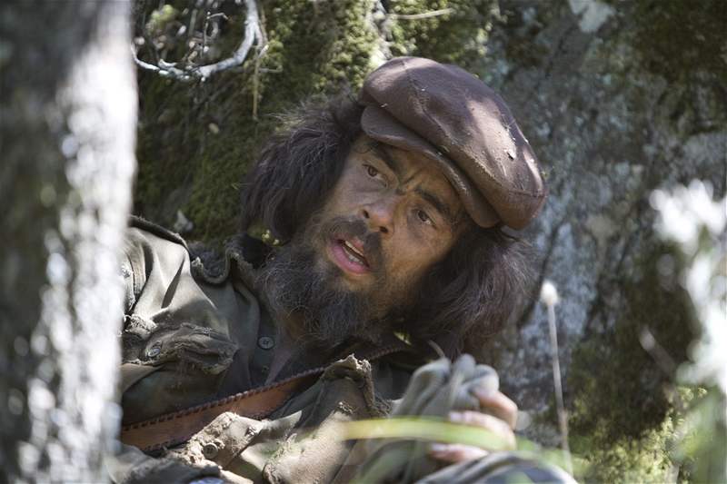 Benicio del Toro si nejen zahrál titulní roli, ale je i jedním z producent film o Che Guevarovi.
