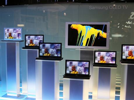CES 2009 - televize Samsung Luxia s LED podsvcenm