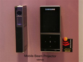 CES 2009 - Samsung PMP pehrva s projektorem