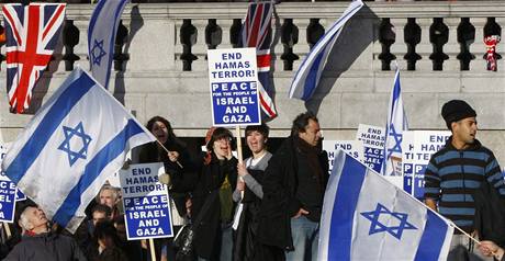 Demonstrace na podporu Izraele v Londn.
