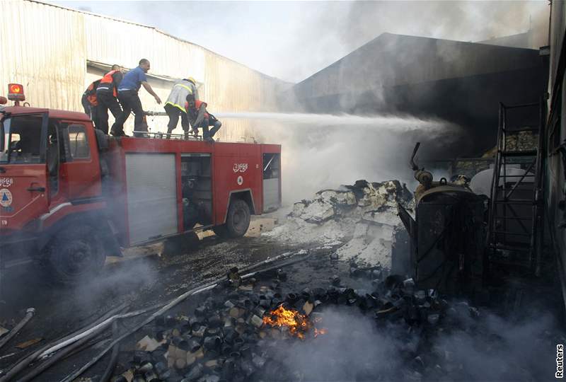 Budovu OSN v Gaza City se hasim nepodailo zachránit.