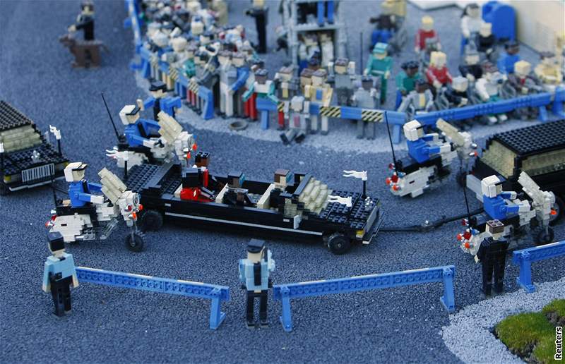 Legoland v kalifornském Carlsbadu pedstavil repliku Obamovy inaugurace.