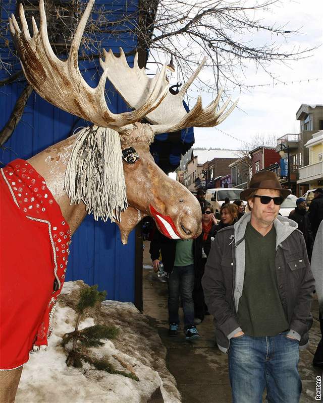 Foto z minulého roníku festivalu v Sundance. Filmové celebrity sem jezdí rády, pestoe je takzvan nezávislý: kvli snhu.