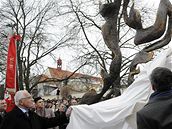 Prezident Václav Klaus odhaluje v Mělníku sochu nazvanou Pocta Janu Palachovi Prezident Václav Klaus odhaluje v Mělníku sochu nazvanou Pocta Janu Palachovi