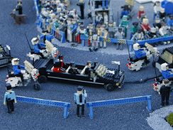 Legoland v kalifornskm Carlsbadu odhalil repliku Obamovy inaugurace.