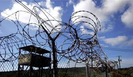 K muení vz podle odprc vlády docházelo práv na Guantánamu.