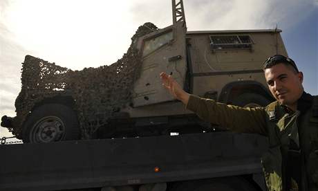 Izraelsk dp pokozen rann exploz pobl hraninho pechodu Kisufim. (27. leden 2009)