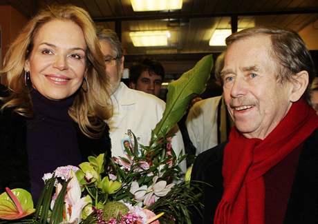 Václav Havel pi opoutní motolské nemocnice (29. ledna 2009)