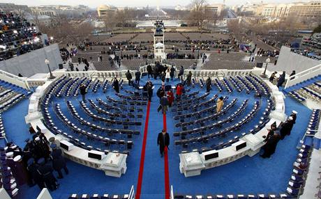 Pódium pro inauguraci Baracka Obamy ped washingtonským Kapitolem