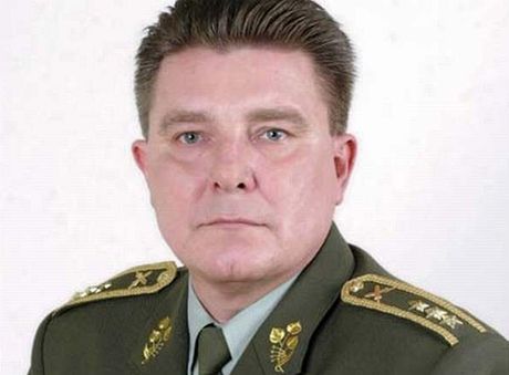 Náelník Vojenské kanceláe prezidenta republiky generál Frantiek Hrabal
