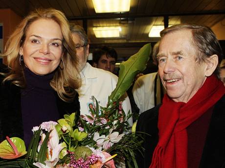 Václav Havel pi opoutní motolské nemocnice (29. ledna 2009)