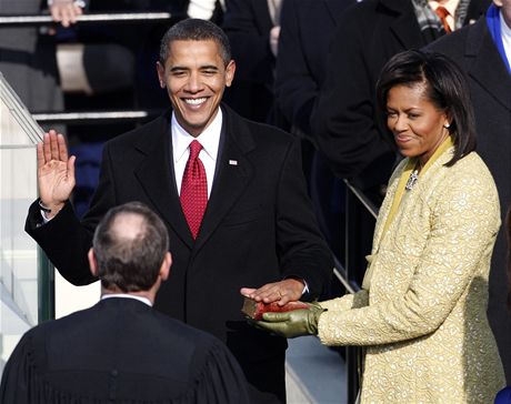 Zmn má nový prezident USA Obama ped sebou spoustu. Nejjednoduí jsou ty, které me udlat sám a okamit.