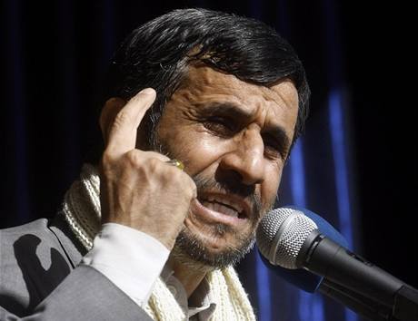 Mahmúd Ahmadíneád by chtl i dalí tyi roky stát v ele Íránu.