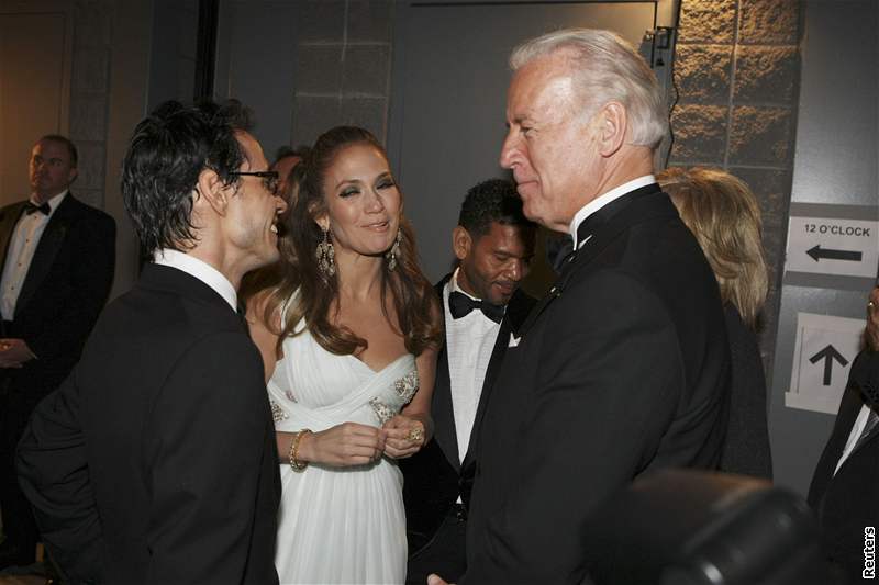 Obamu a jeho úad podpoili také Jennifer Lopez a její manel Marc Anthony