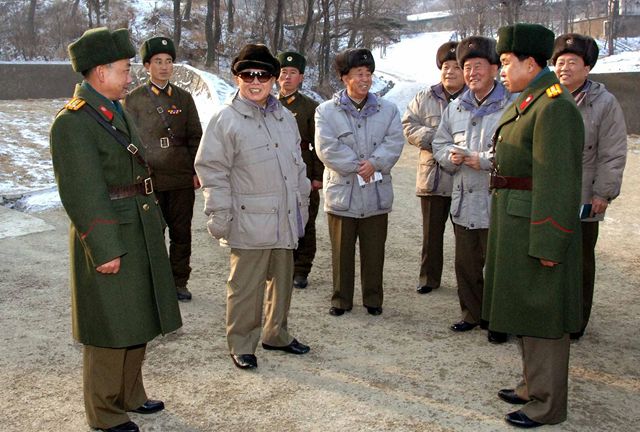 Kim ong-il na aktuální fotografii po jednání s éfem ínského zahraniního výboru.